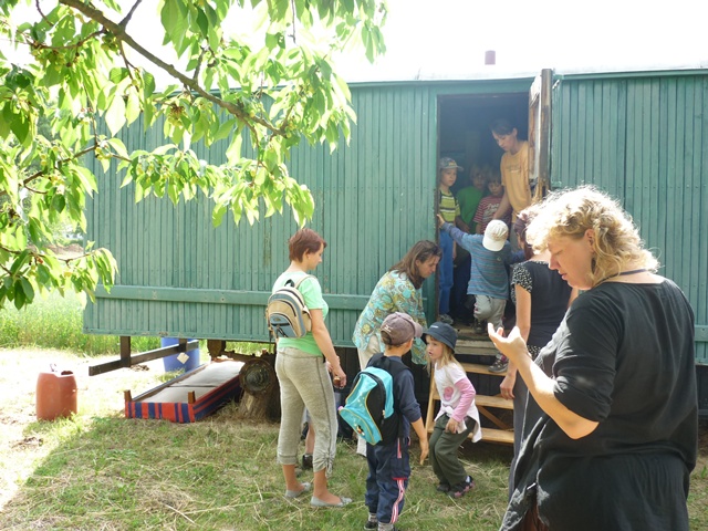 duben- červen 2012 183