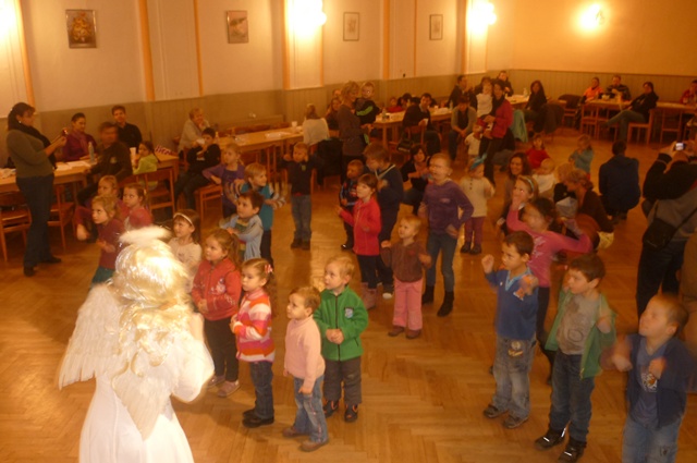 1.12.2013 Mikulášský bál RC Pohádka 047