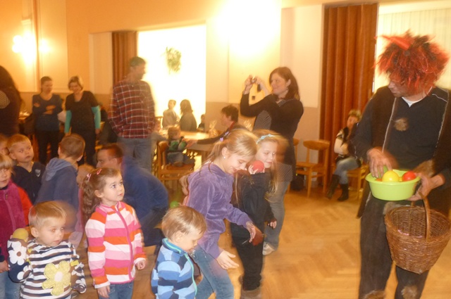 1.12.2013 Mikulášský bál RC Pohádka 086