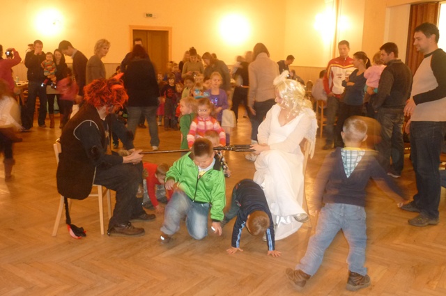 1.12.2013 Mikulášský bál RC Pohádka 108