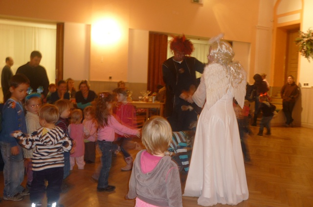1.12.2013 Mikulášský bál RC Pohádka 115