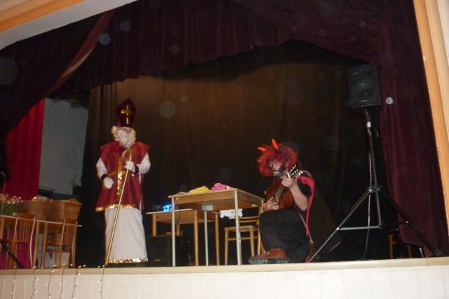 první Mikulášský bál r.2010 039