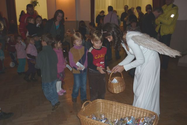 první Mikulášský bál r.2010 076