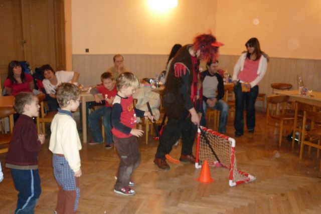 první Mikulášský bál r.2010 278